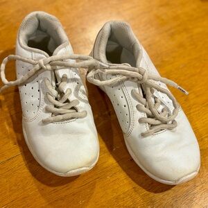 Rebel Cheer Shoes Youth Size 2 White Flex Tunnel Lightweight Dance Sneaker